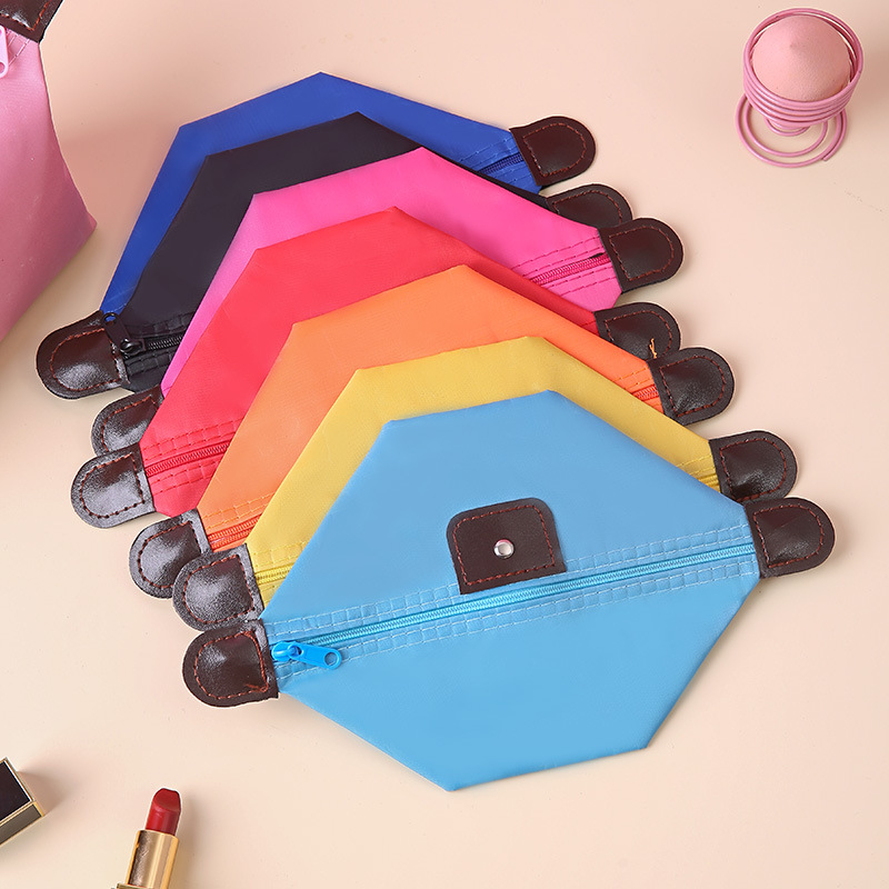 Korean version large capacity dumpling cosmetic bag handbag foldable travel wash storage bag candy colored dumpling bag Specification drawing