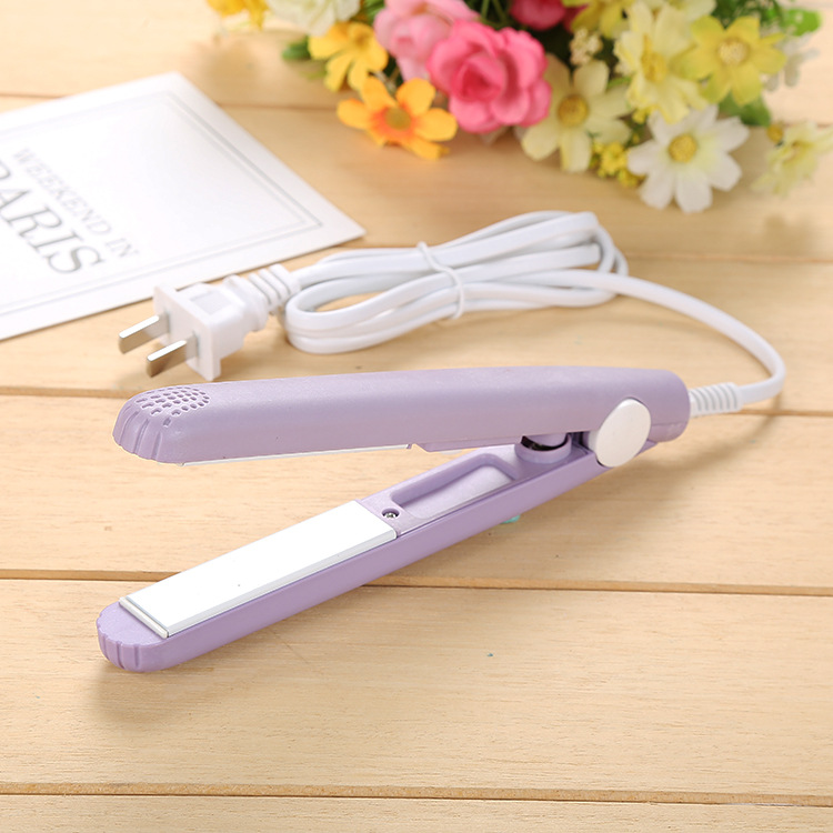 Gift box installed mini hair straightener electric splint portable hair salon bangs clip perm rod manufacturers direct sales Application Scenario