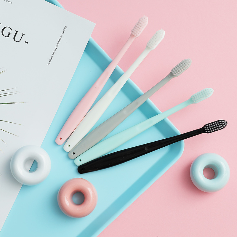 Live broadcast popular Korean macaron ice cream 10 toothbrushes adult soft hair sheath travel wholesale trade Application Scenario