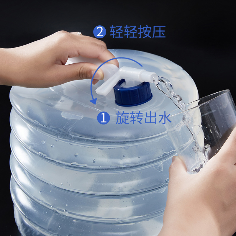 Foldable bucket for outdoor picnic car self-drive trip portable large capacity water storage bucket portable bucket with tap Application Scenario