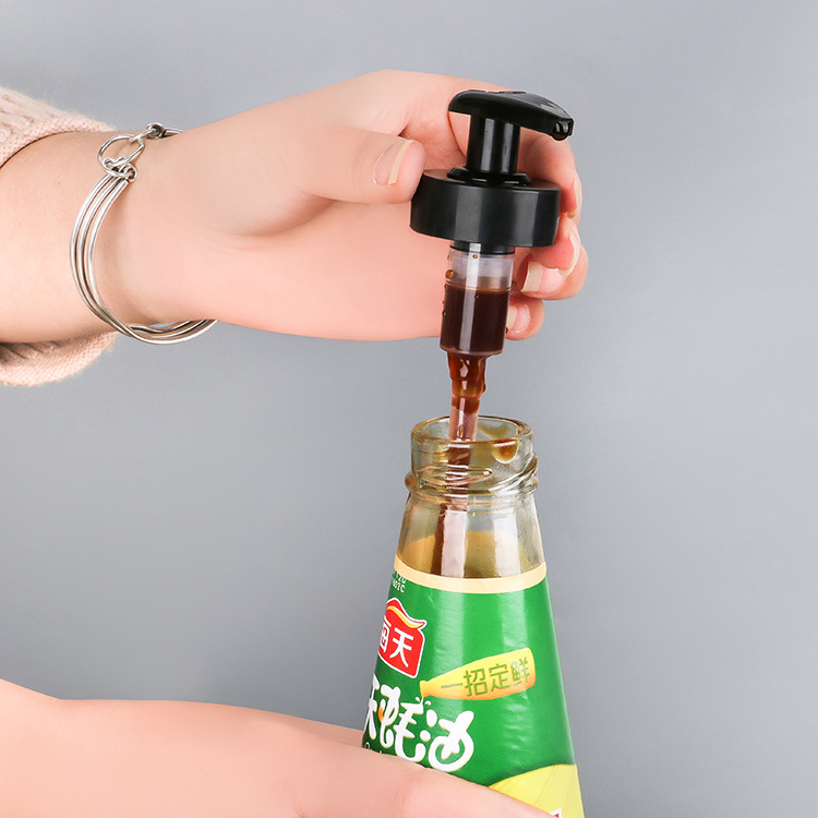 Kitchen general oyster sauce extruder household oyster squeezing oil pump head quantification bottle pressing type ketchup oyster sauce bottle pressure nozzle details Picture