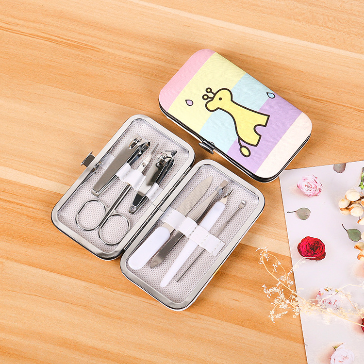 Net red cartoon print nail clipper set 7 sets nail clipper eyebrow clipper nail file ear spoon beauty manicure tool details Picture