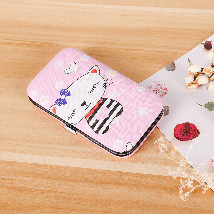 Net red cartoon print nail clipper set 7 sets nail clipper eyebrow clipper nail file ear spoon beauty manicure tool Application Scenario