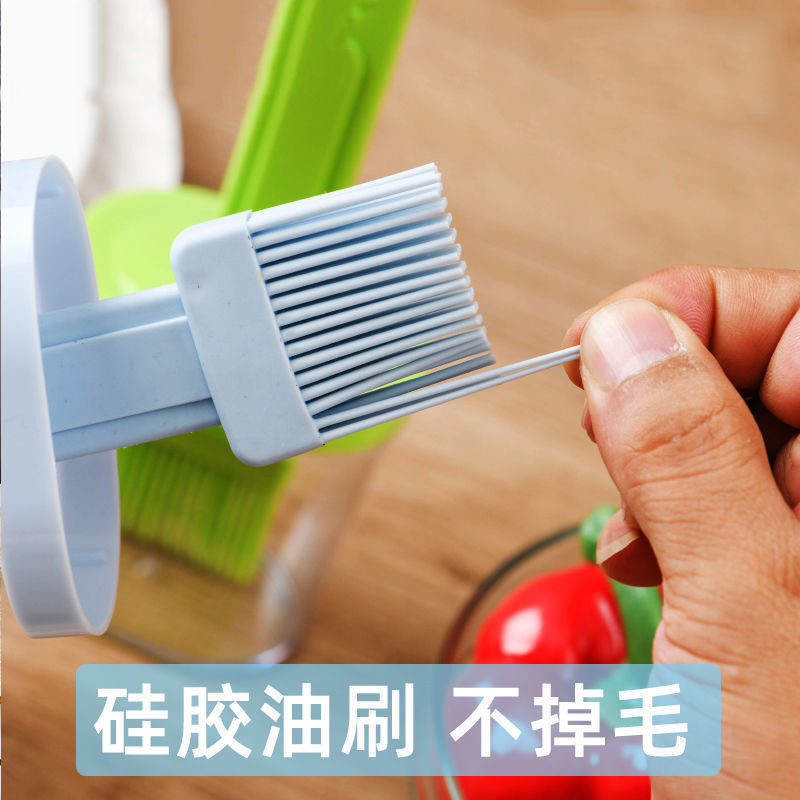 Integrated barbecue brush Japanese oil brush high temperature cooking kitchen pancakes household baking oil with bottle brush oil details Picture