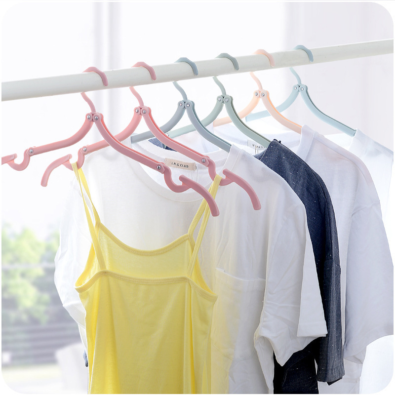 Nordic folding Magic travel coat hanger portable travel non-slip coat hanger plastic clothes hanger Clothes support full figure
