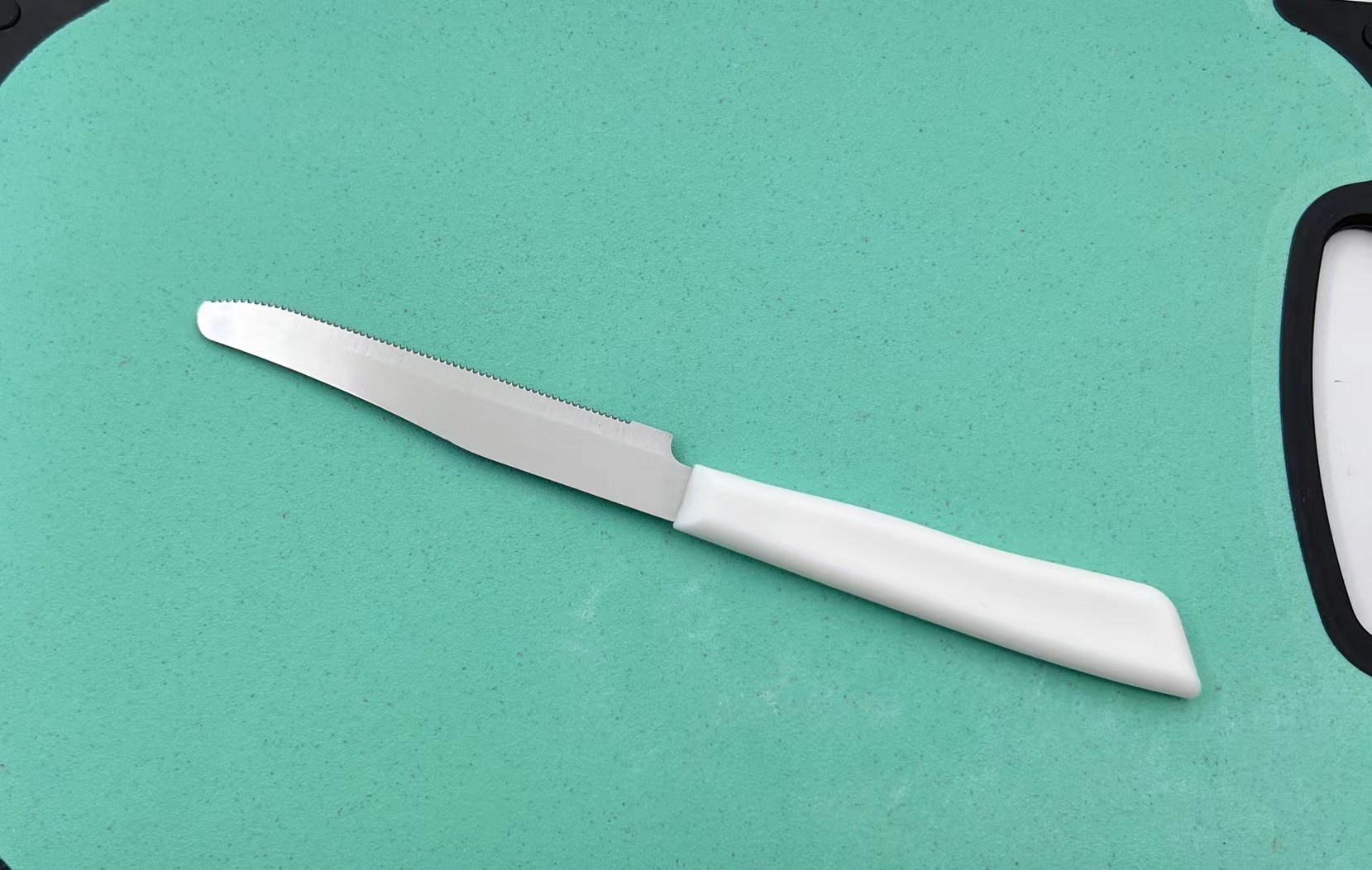 Foreign trade direct set steak knife bread slicing knife stainless steel serrated knife toast knife steak knife Western food knives Application Scenario