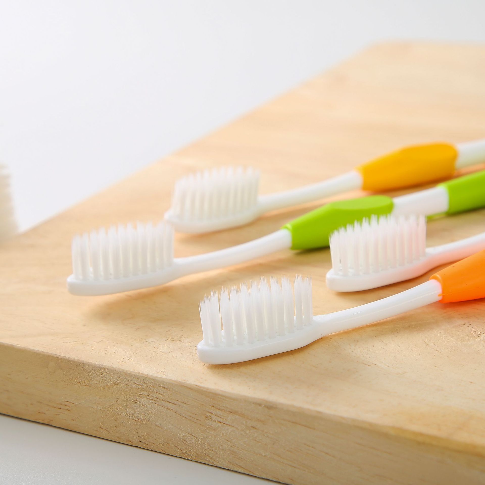 South Korea nano toothbrush bamboo charcoal soft hair 4 family installed Jianghu street stall 10 yuan model exploded manufacturers wholesale Item Picture