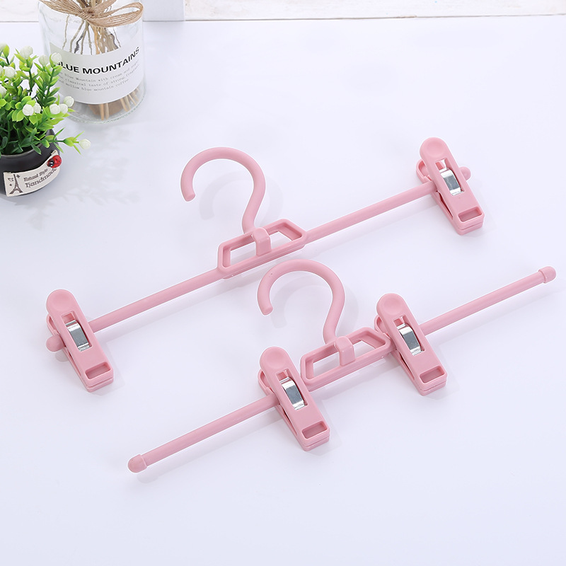 Non-slip telescopic plastic pant rack storage multi-functional adult pant clip Nordic color household trackless pant rack manufacturers direct sales Application Scenario