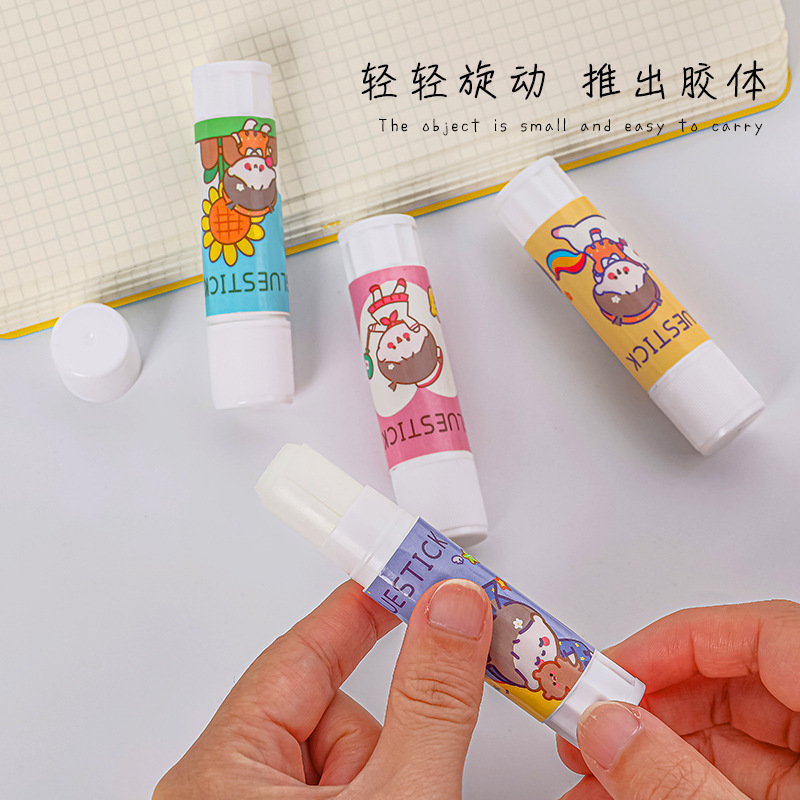 Cartoon solid glue students use office supplies glue stick kindergarten high viscosity strong handmade DIY children's glue Application Scenario