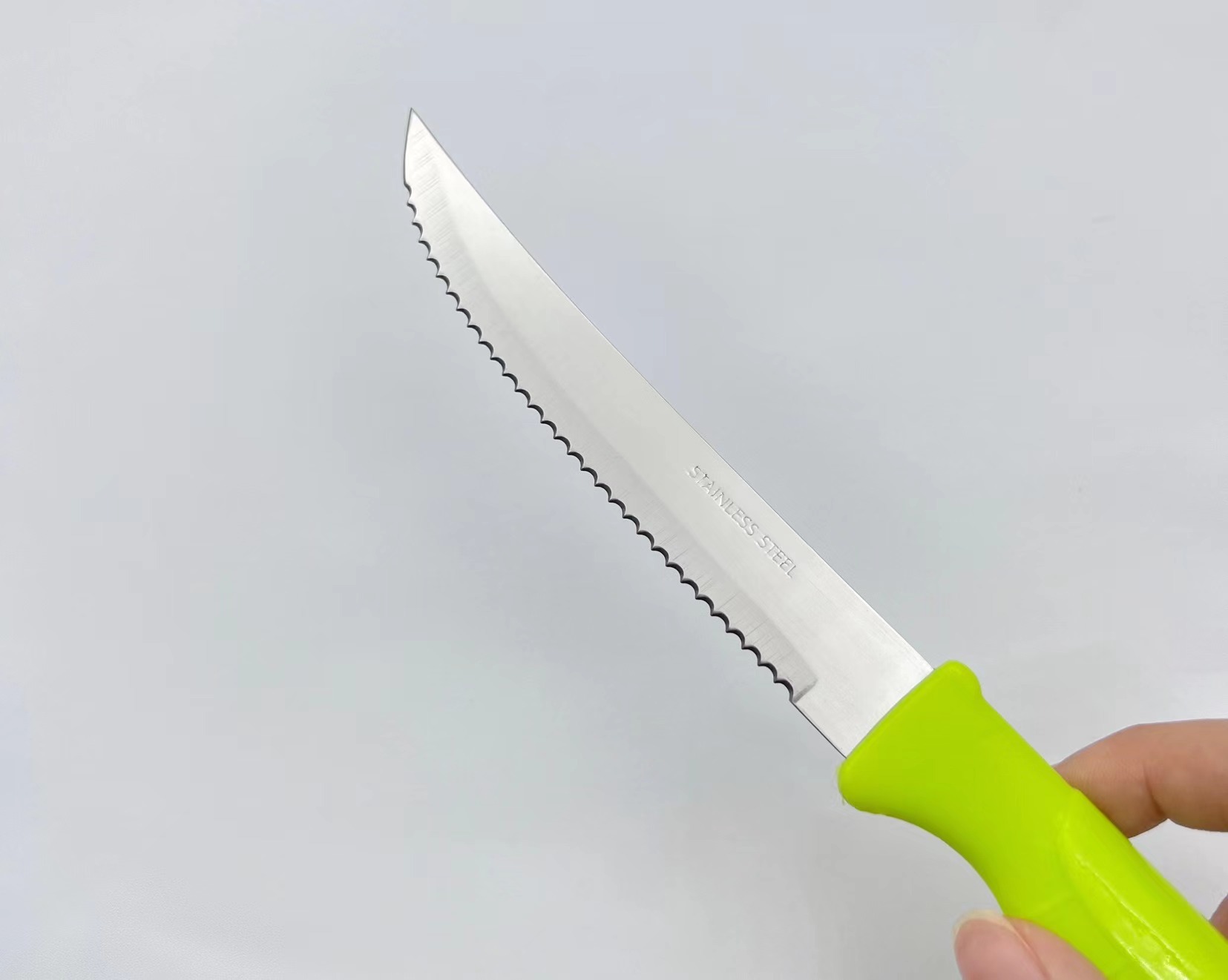 Foreign trade direct SERrated STEAK knife set Western knife stainless steel steak knife kitchen bread knife Application Scenario