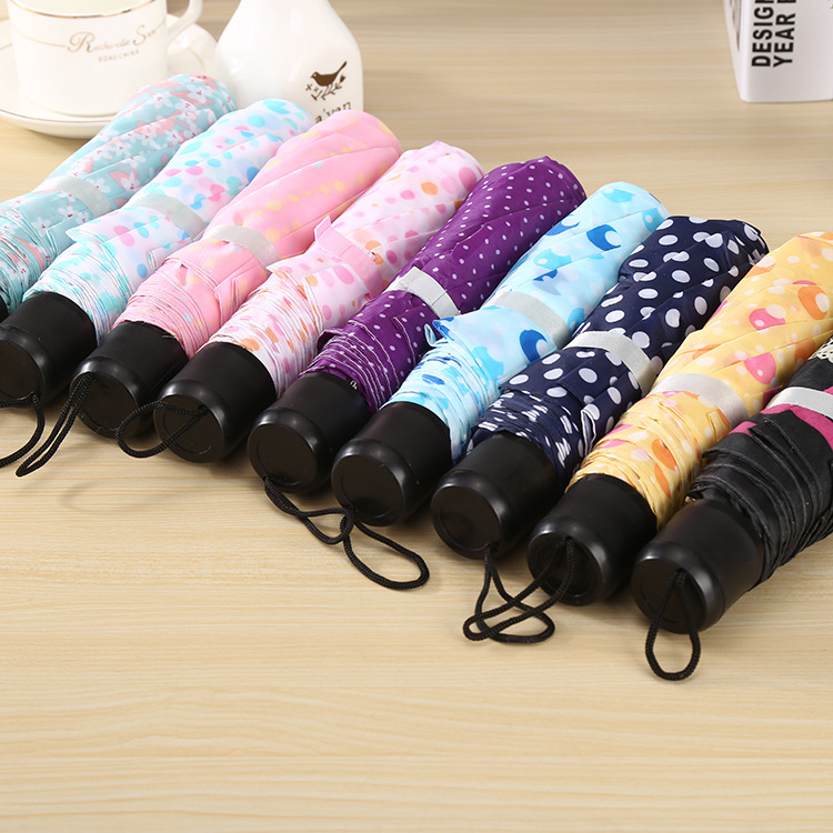 Lovers color umbrella manufacturers direct sale of short handle three fold umbrella outdoor fan portable fishing folding umbrella details Picture