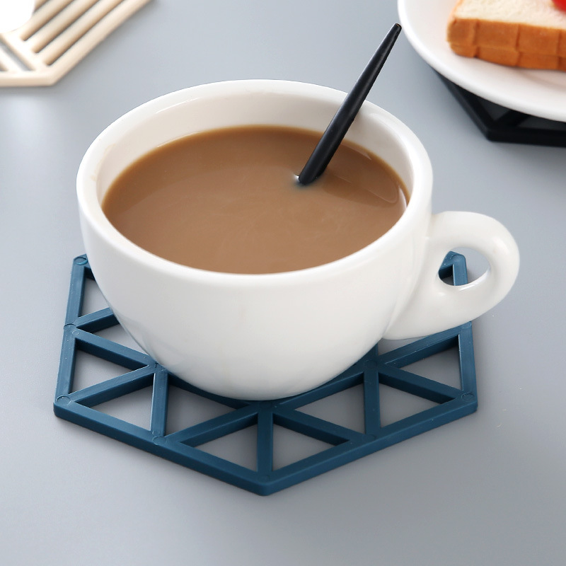 Silicone table mat heat insulation mat Nordic anti-ironing mat bowl mat household kitchen pan mat dish mat vegetable mat place mat details Picture