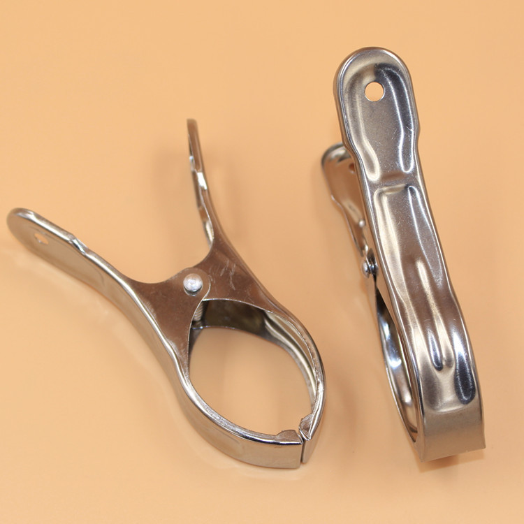 Large stainless iron is clamped clothes drying is clamped sun is clamped one yuan wholesale explosive supermarket daily necessities details Picture
