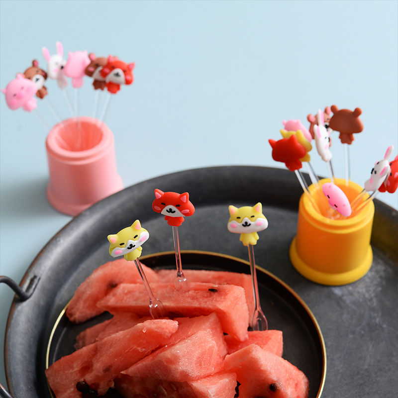 Nordic fruit fork set creative cute plastic fruit dessert fork ins cartoon fruit stick fruit insert Application Scenario