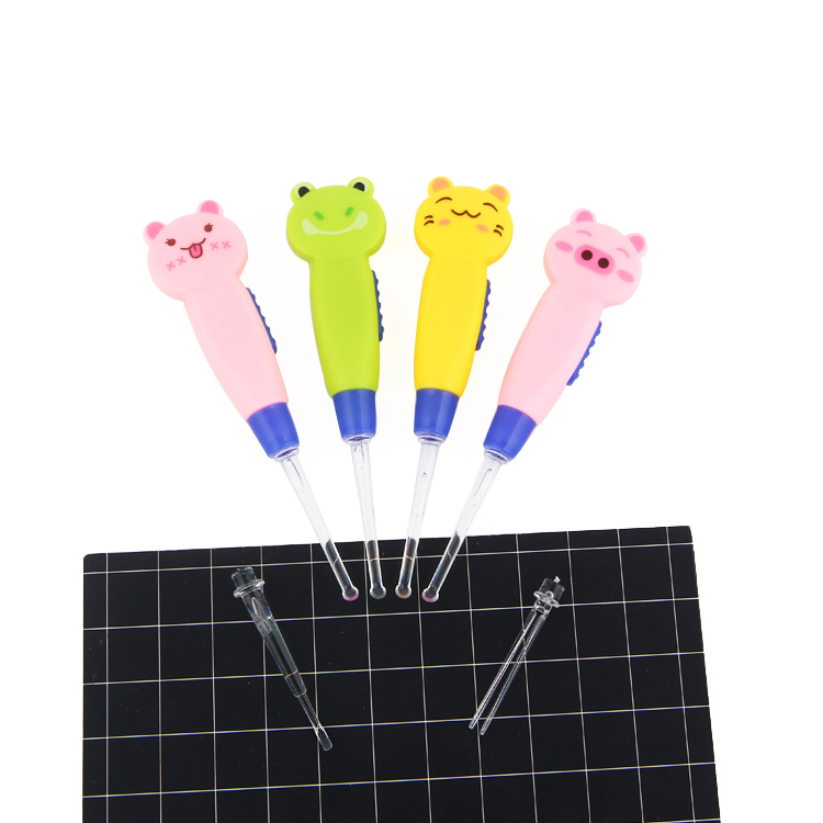 led cartoon animal with light removable ear scoop Children's electronic light emitting ear pick ear scoop ear picker tool Application Scenario