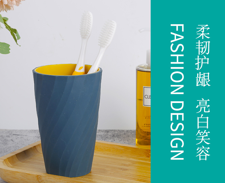 Supermarket with single bamboo charcoal adult soft hair toothbrush Jianghu stall 2 yuan shop wholesale manufacturers Item Picture
