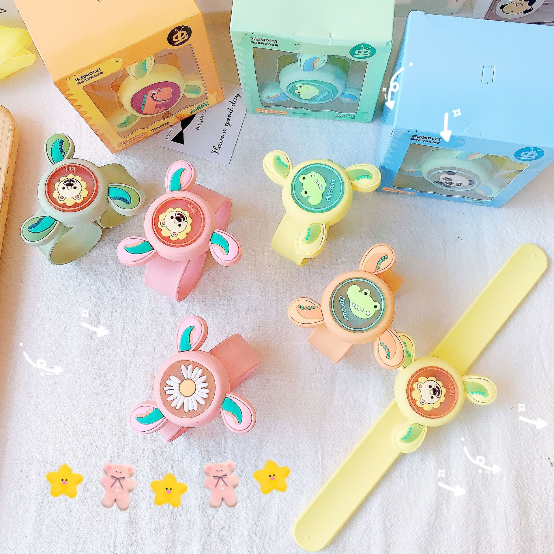 Street stall new cartoon animal flash rotating mosquito repellent bracelet table silicone pat circle coax girlfriend necessary bracelet details Picture
