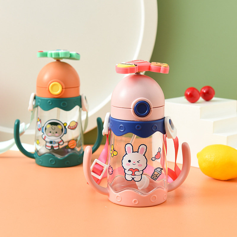 Douyin live children's plastic water cup Girl baby drinking cup with straw gravity ball kindergarten baby pot