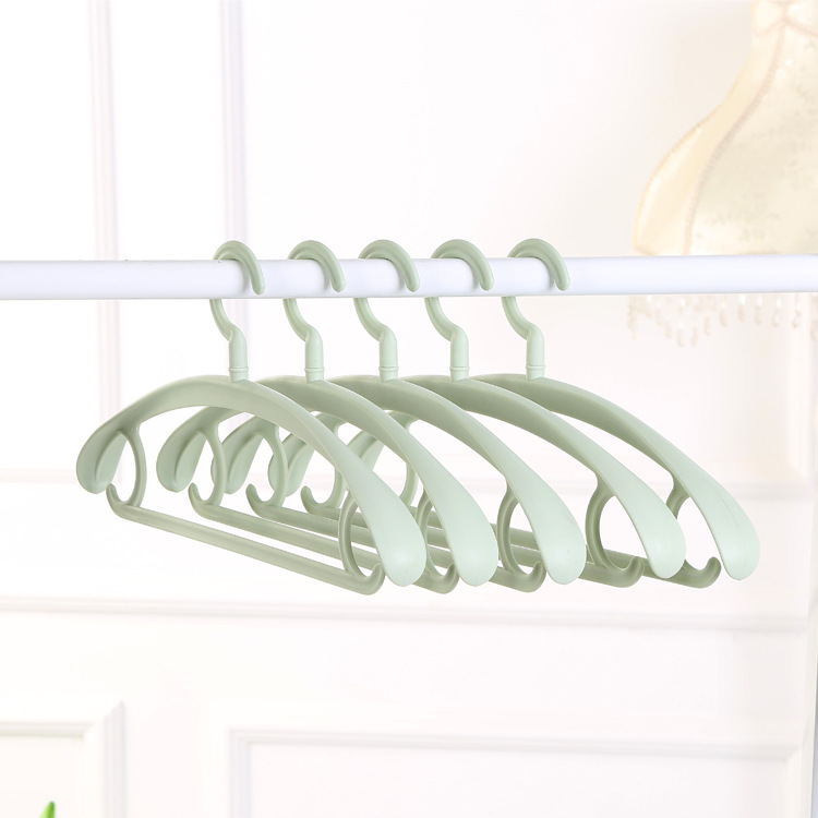 Nordic color plastic wide shoulder non slip pants hanger adult clothes rack can be rotated
